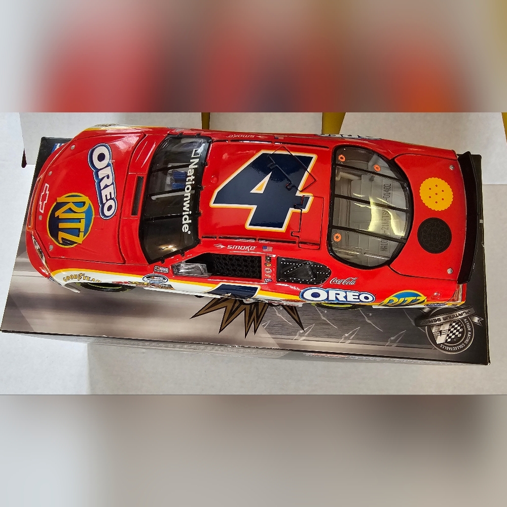 Tony Stewart 2010 Oreo/Ritz Daytona Winner Numer 4 Car